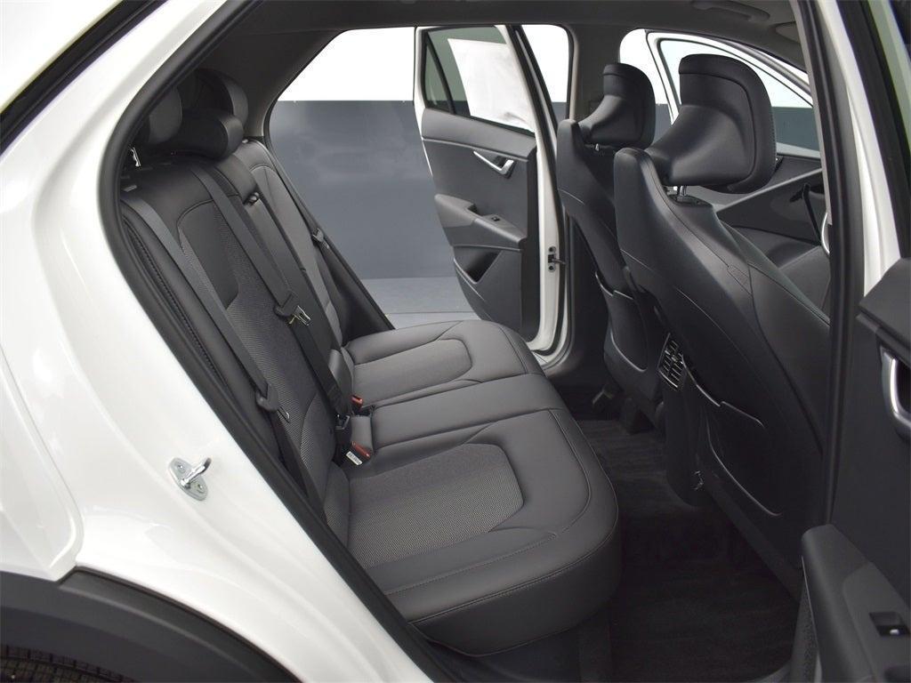 new 2025 Kia Niro car, priced at $29,896