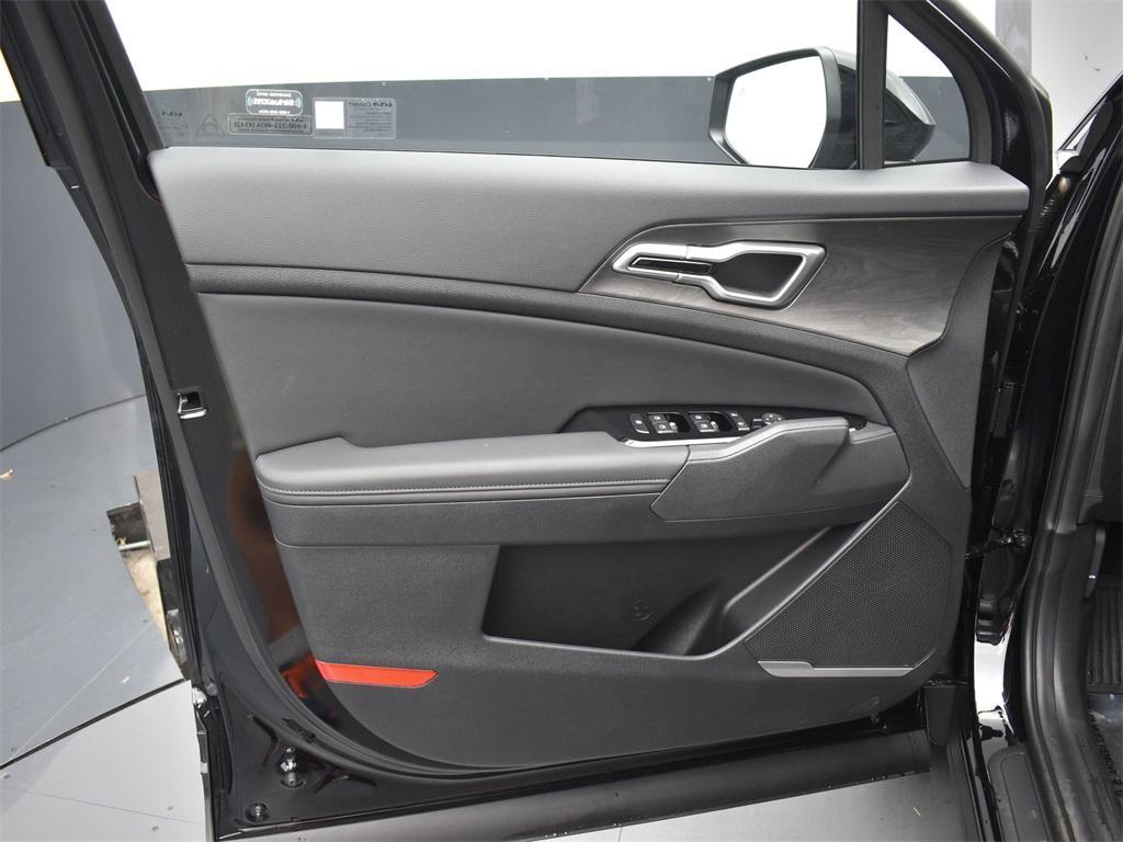 new 2025 Kia Sportage car, priced at $32,109