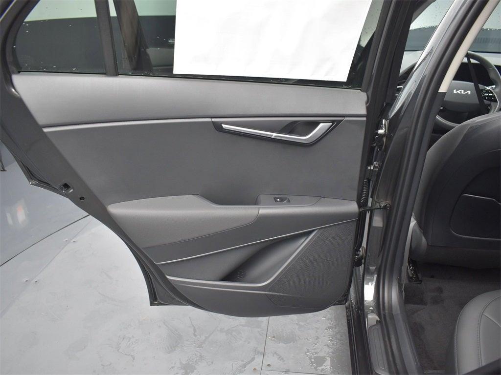 new 2025 Kia Niro car, priced at $29,529