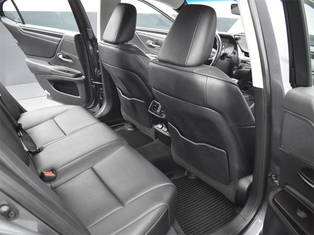 used 2019 Lexus ES 350 car, priced at $30,379