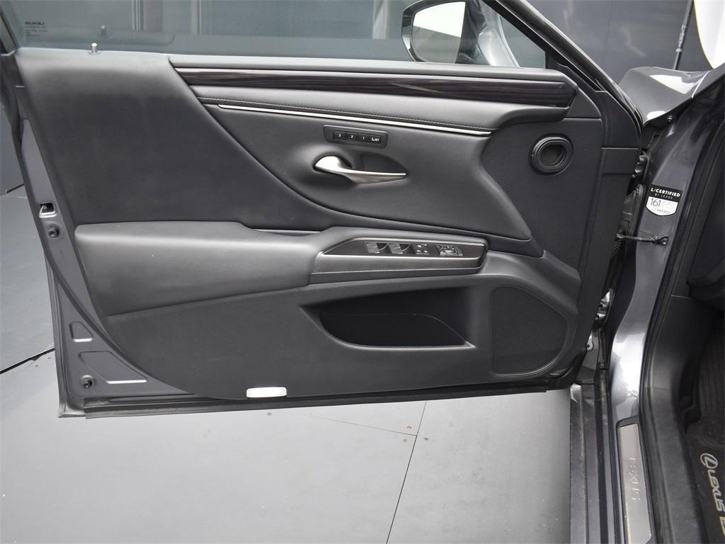 used 2019 Lexus ES 350 car, priced at $30,379