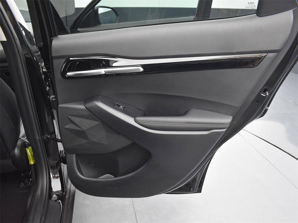 new 2025 Kia Seltos car, priced at $27,145