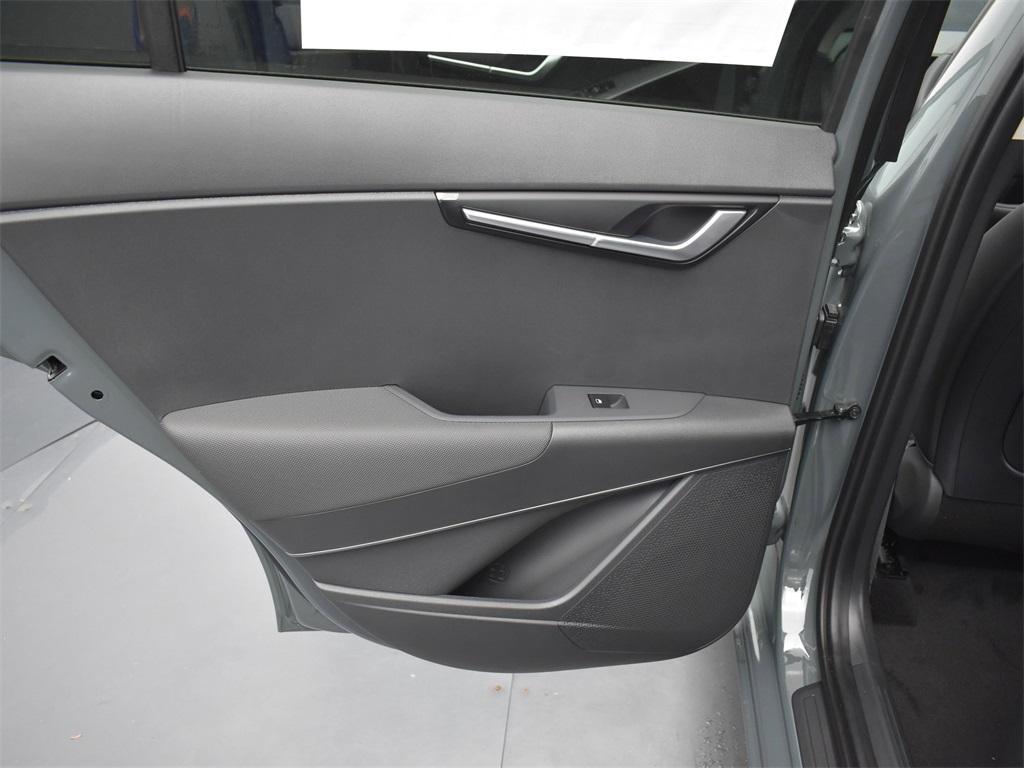 new 2025 Kia Niro car, priced at $30,075