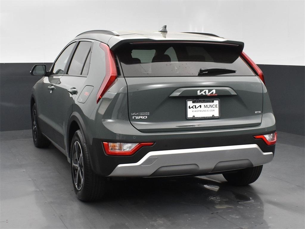 new 2025 Kia Niro car, priced at $30,075