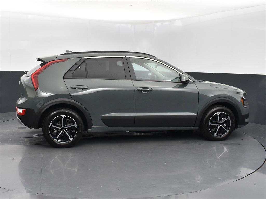 new 2025 Kia Niro car, priced at $30,075
