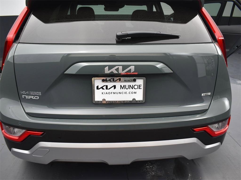 new 2025 Kia Niro car, priced at $30,075