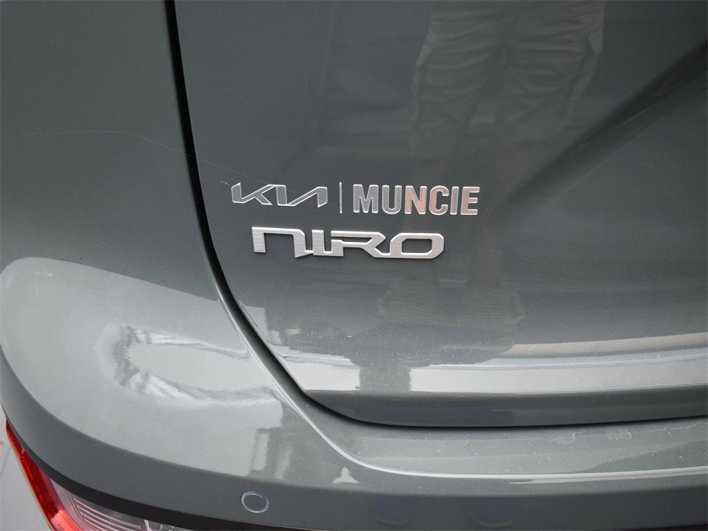 new 2025 Kia Niro car, priced at $30,075
