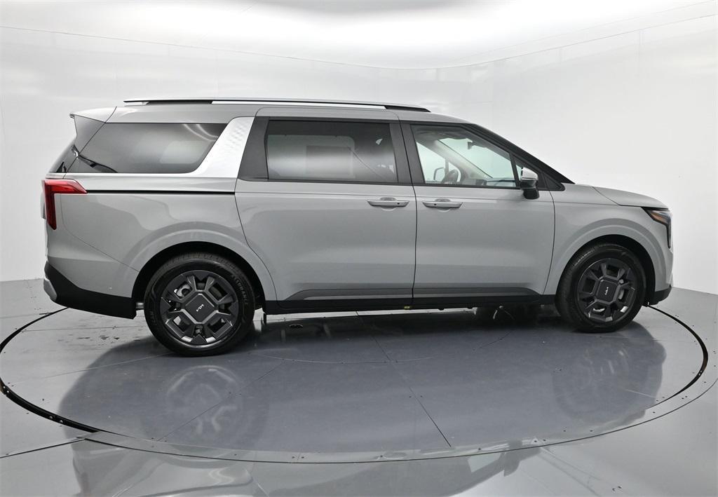 new 2026 Kia Carnival Hybrid car, priced at $43,754