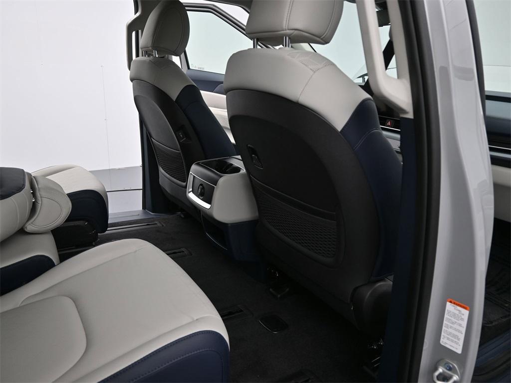 new 2026 Kia Carnival Hybrid car, priced at $43,754