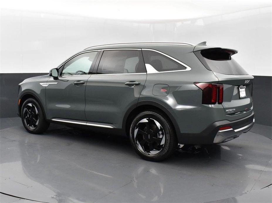 new 2025 Kia Sorento Hybrid car, priced at $42,028