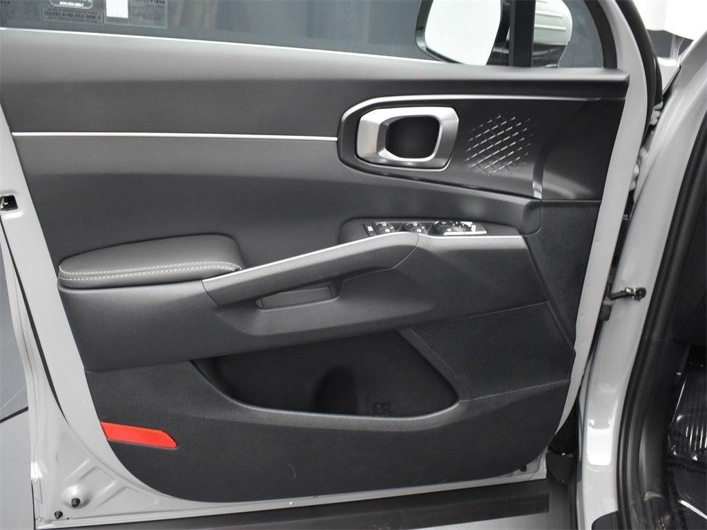 new 2025 Kia Sorento car, priced at $35,826