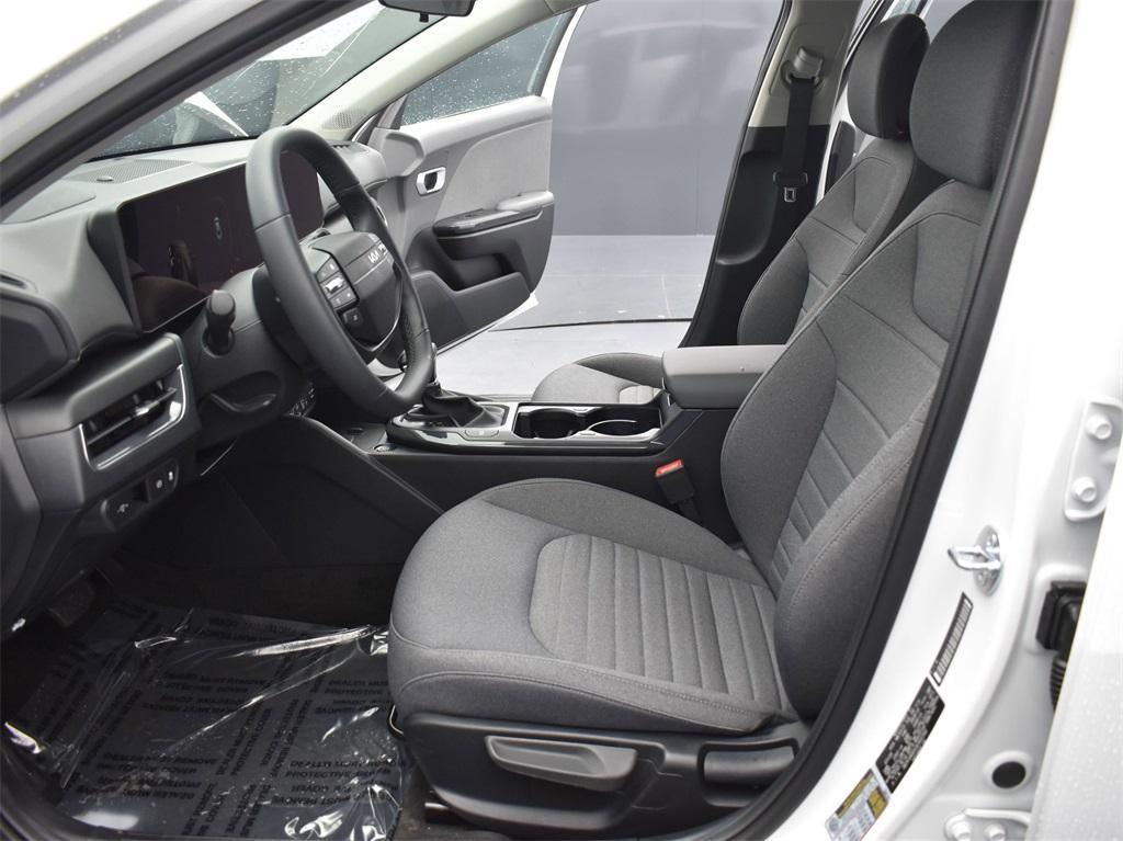 new 2025 Kia K4 car, priced at $23,691