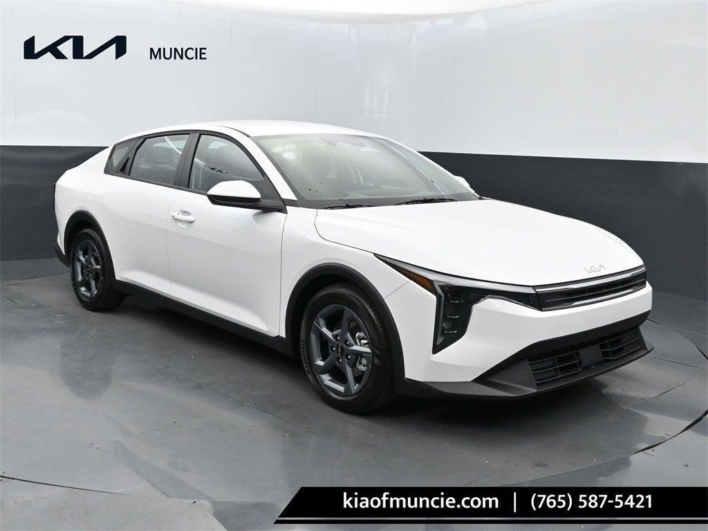 new 2025 Kia K4 car, priced at $23,346