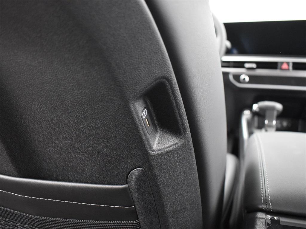 new 2025 Kia Sorento car, priced at $36,558