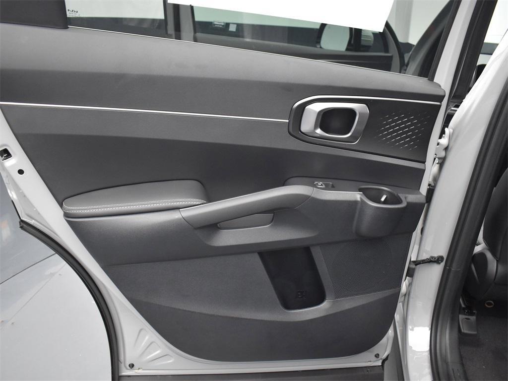 new 2025 Kia Sorento car, priced at $36,558