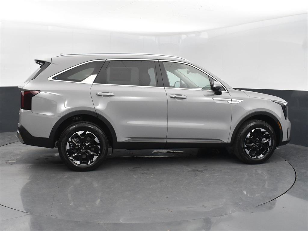 new 2025 Kia Sorento car, priced at $36,137