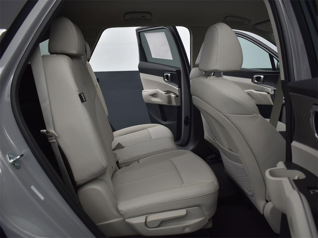 new 2025 Kia Sorento car, priced at $36,137