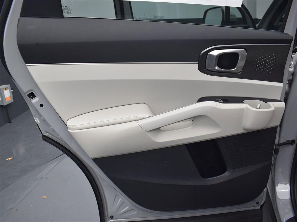 new 2025 Kia Sorento car, priced at $36,137