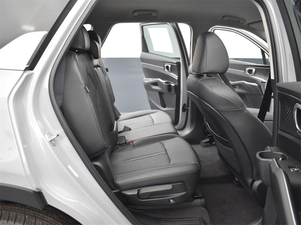 new 2025 Kia Sorento car, priced at $34,222
