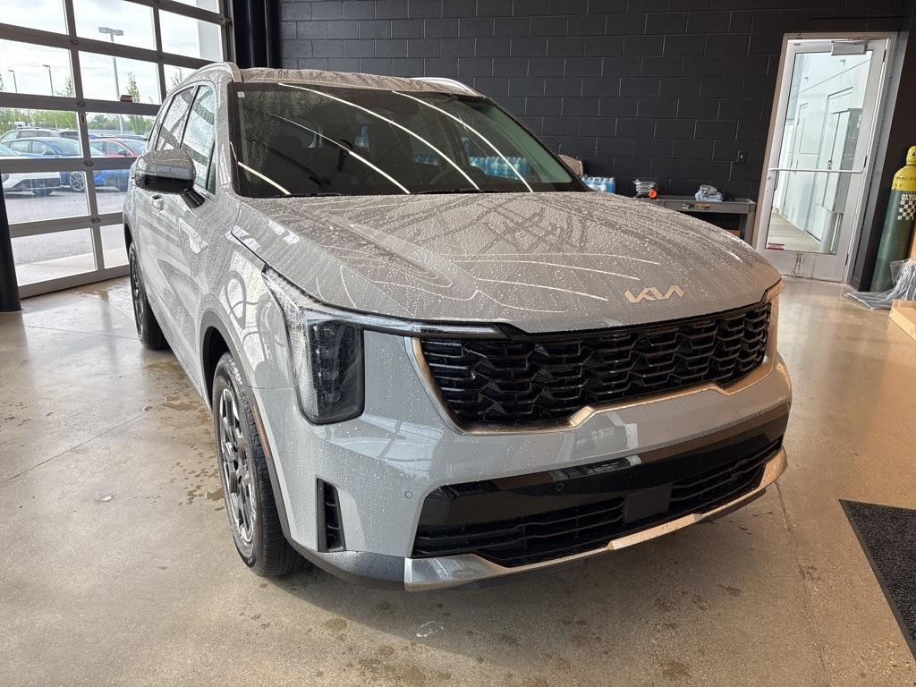 new 2025 Kia Sorento car, priced at $34,697