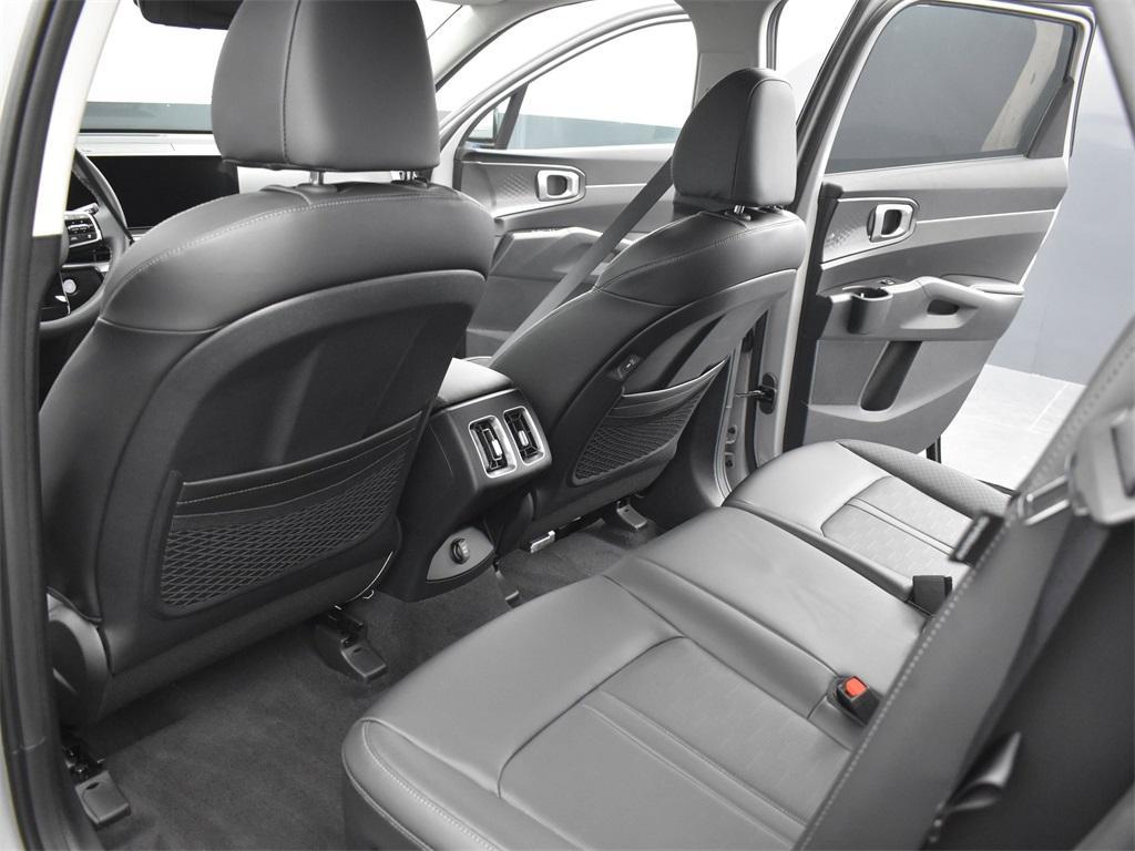 new 2025 Kia Sorento car, priced at $34,697