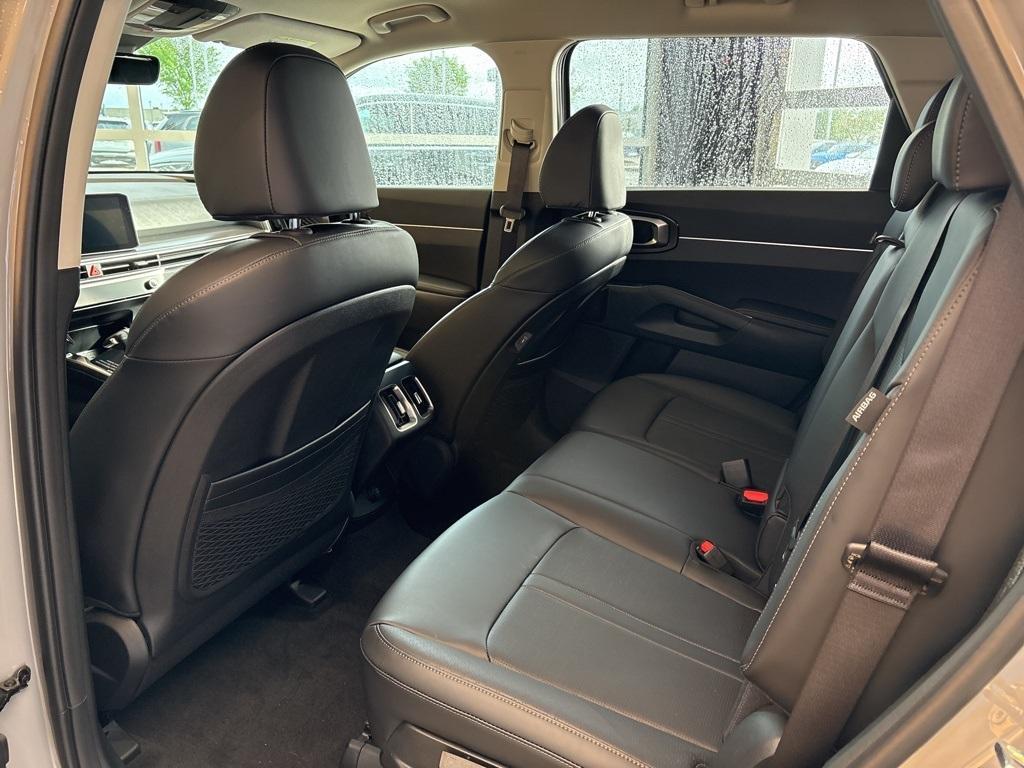 new 2025 Kia Sorento car, priced at $34,697