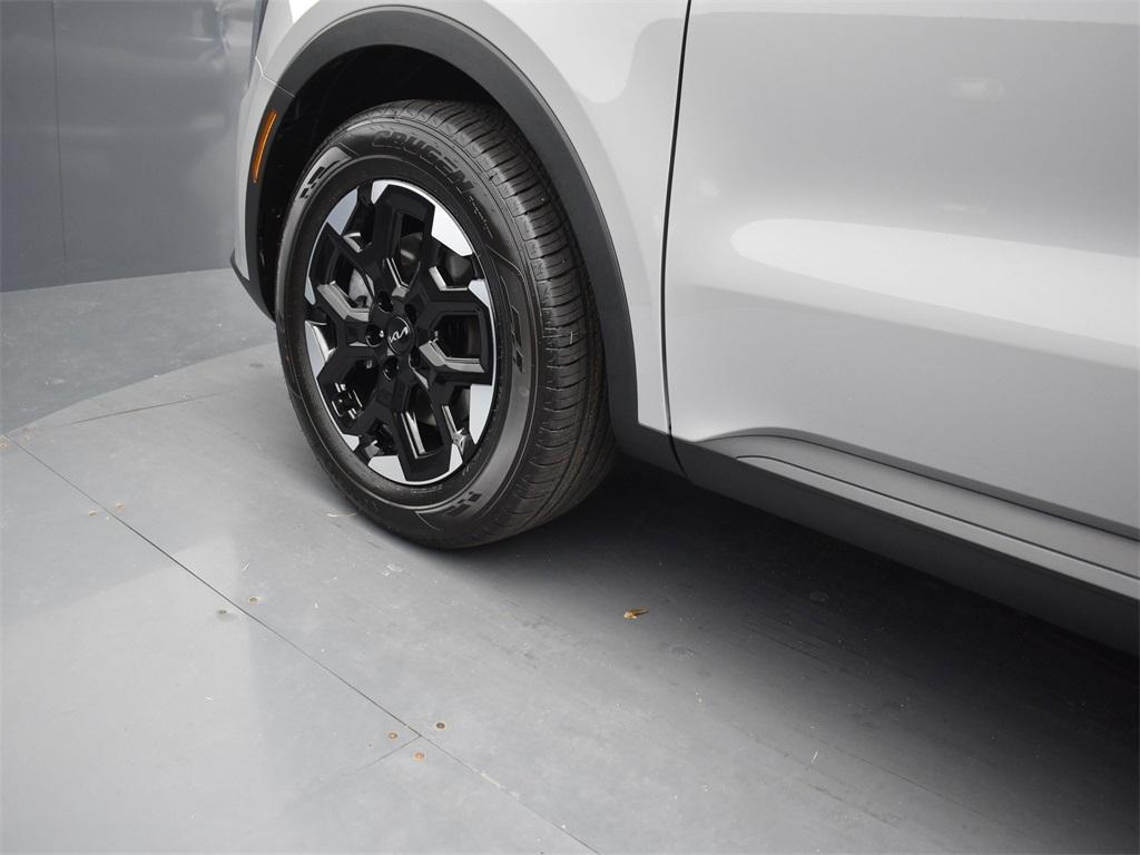 new 2025 Kia Sorento car, priced at $34,697