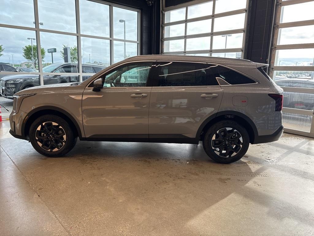 new 2025 Kia Sorento car, priced at $34,697