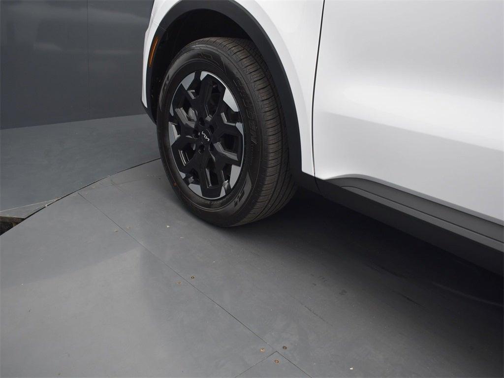 new 2025 Kia Sorento car, priced at $35,871