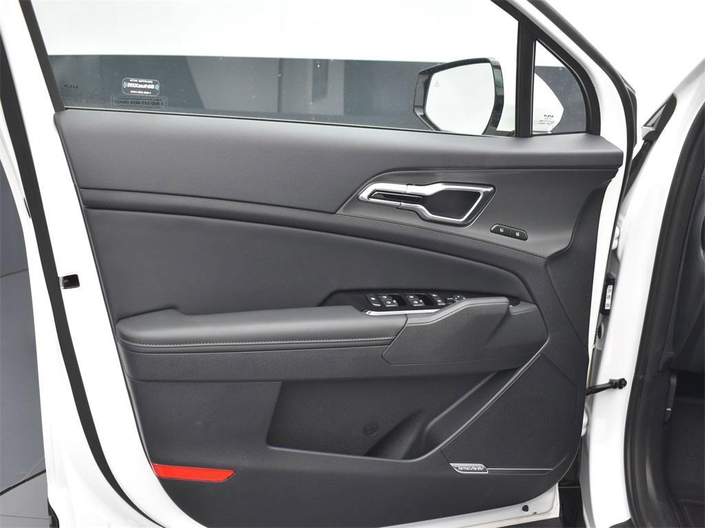 new 2025 Kia Sportage Hybrid car, priced at $39,375