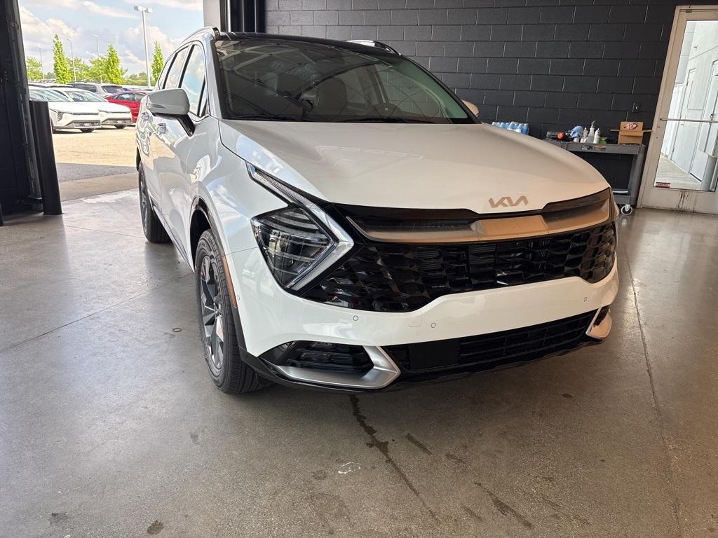 new 2025 Kia Sportage Hybrid car, priced at $39,375