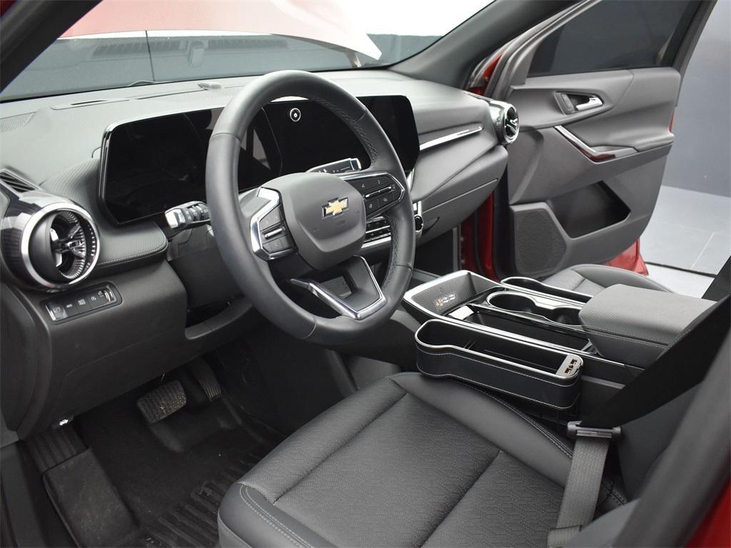 used 2025 Chevrolet Equinox car, priced at $33,713