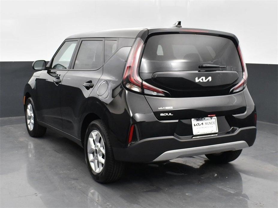 new 2025 Kia Soul car, priced at $20,336