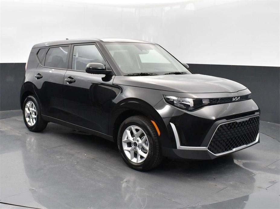 new 2025 Kia Soul car, priced at $20,336