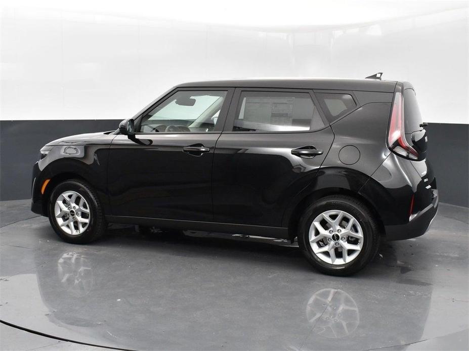 new 2025 Kia Soul car, priced at $20,336