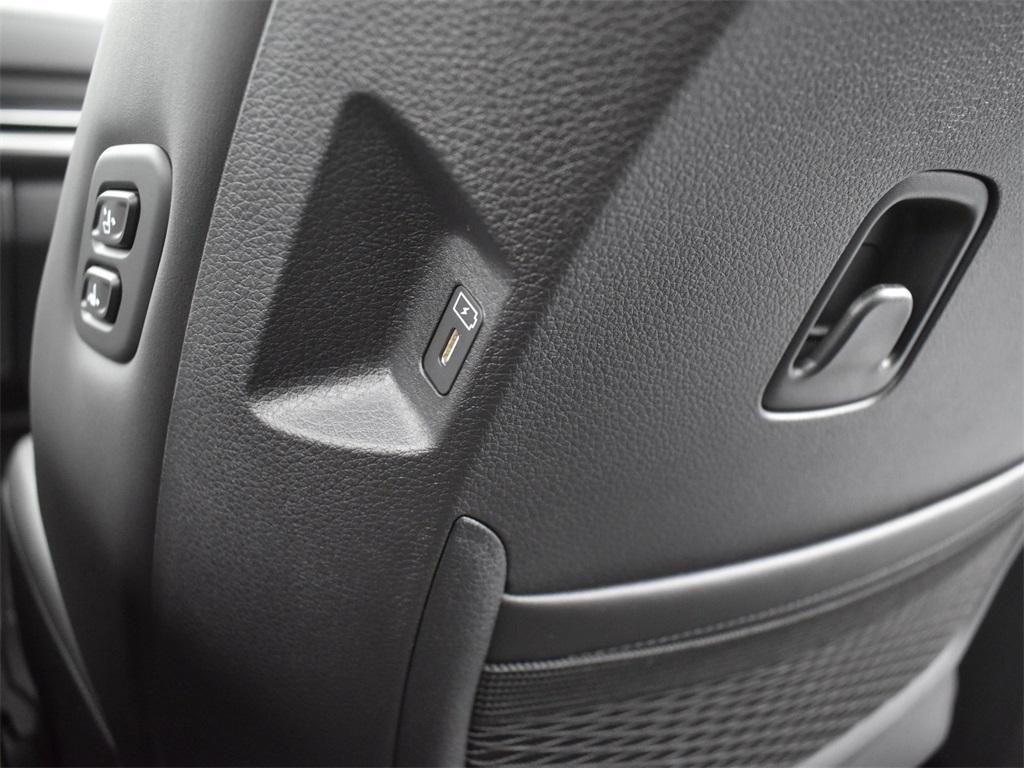 new 2026 Kia Carnival car, priced at $47,320