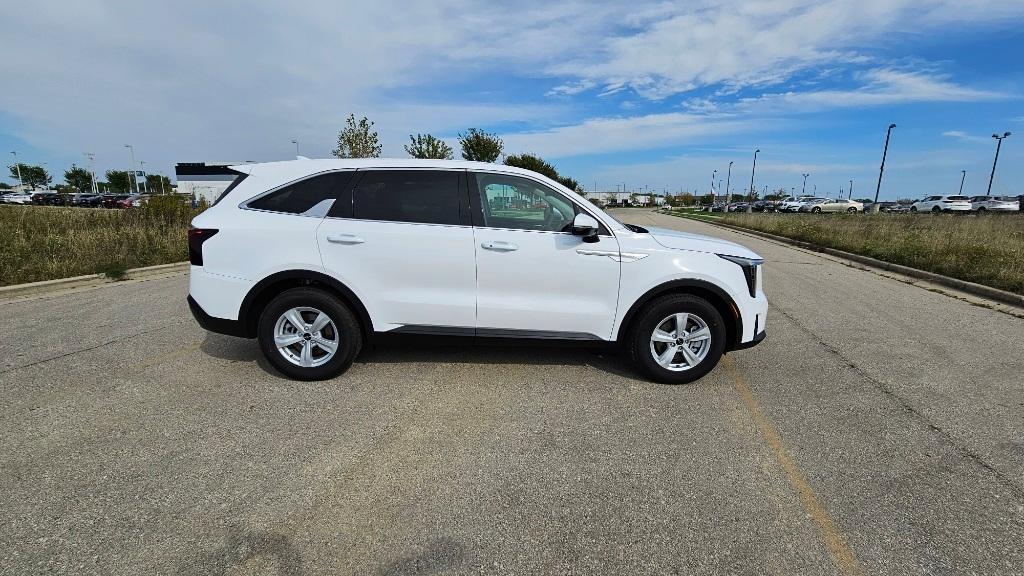 new 2025 Kia Sorento car, priced at $31,596