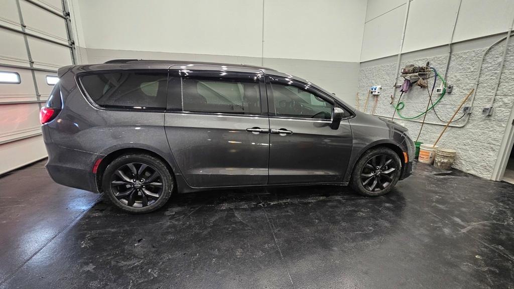 used 2018 Chrysler Pacifica car, priced at $14,987