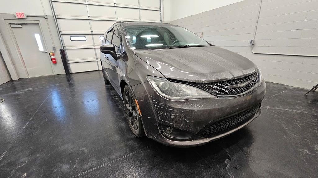 used 2018 Chrysler Pacifica car, priced at $14,987