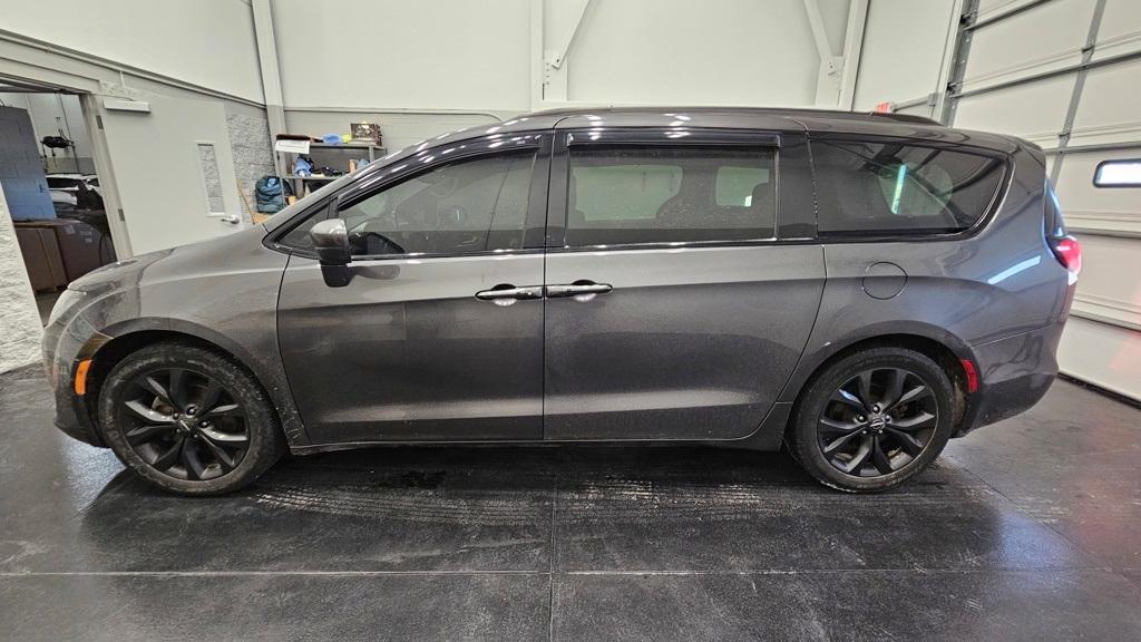 used 2018 Chrysler Pacifica car, priced at $14,987