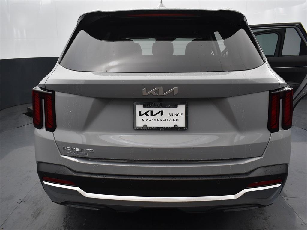used 2025 Kia Sorento car, priced at $34,987