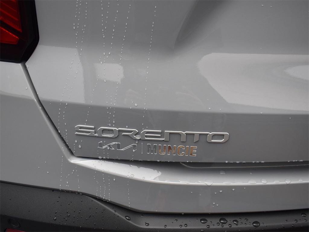 used 2025 Kia Sorento car, priced at $34,987