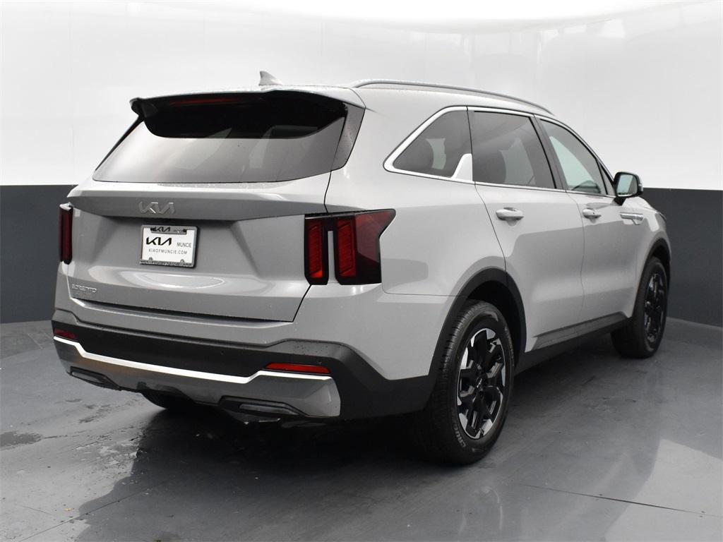 used 2025 Kia Sorento car, priced at $34,987