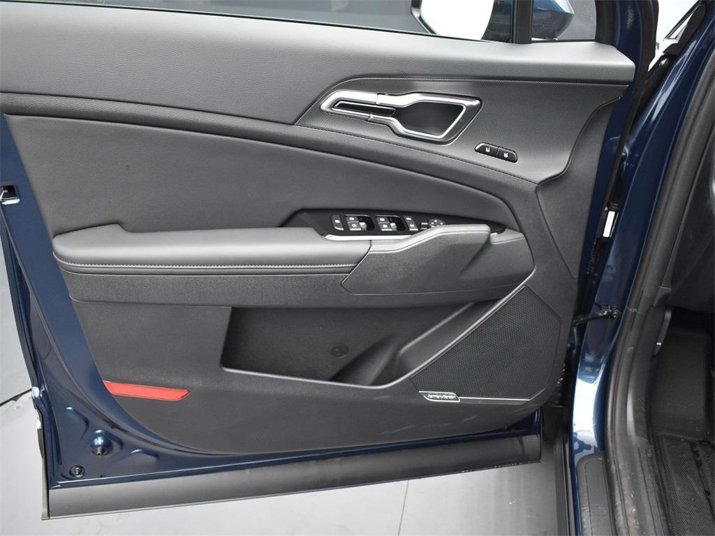 new 2025 Kia Sportage Hybrid car, priced at $38,980