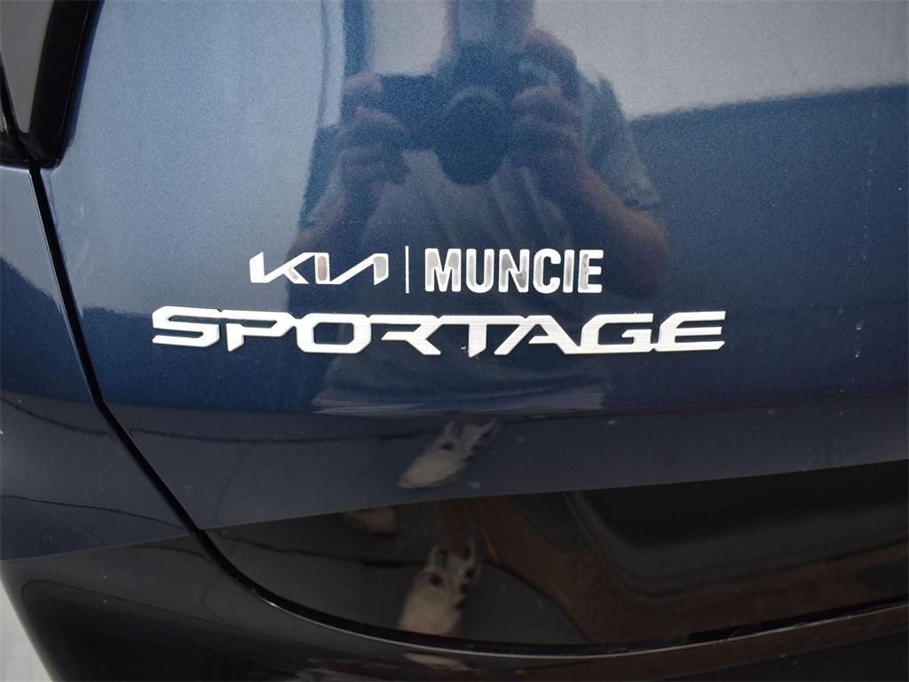 new 2025 Kia Sportage Hybrid car, priced at $38,980