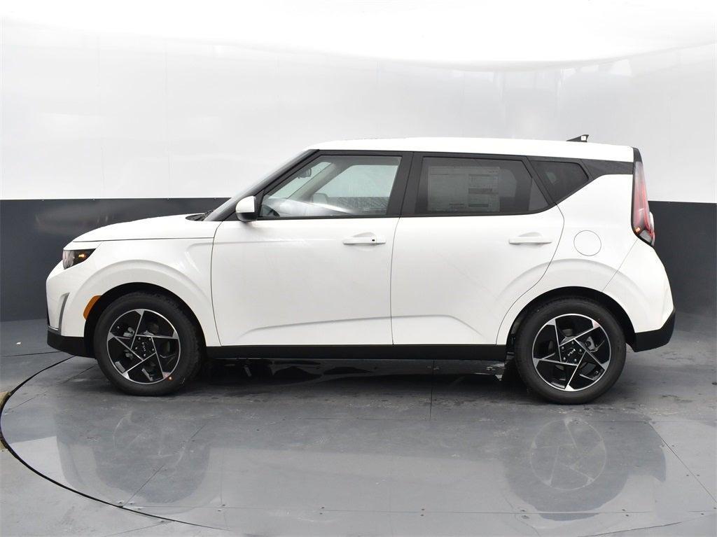 new 2025 Kia Soul car, priced at $24,201