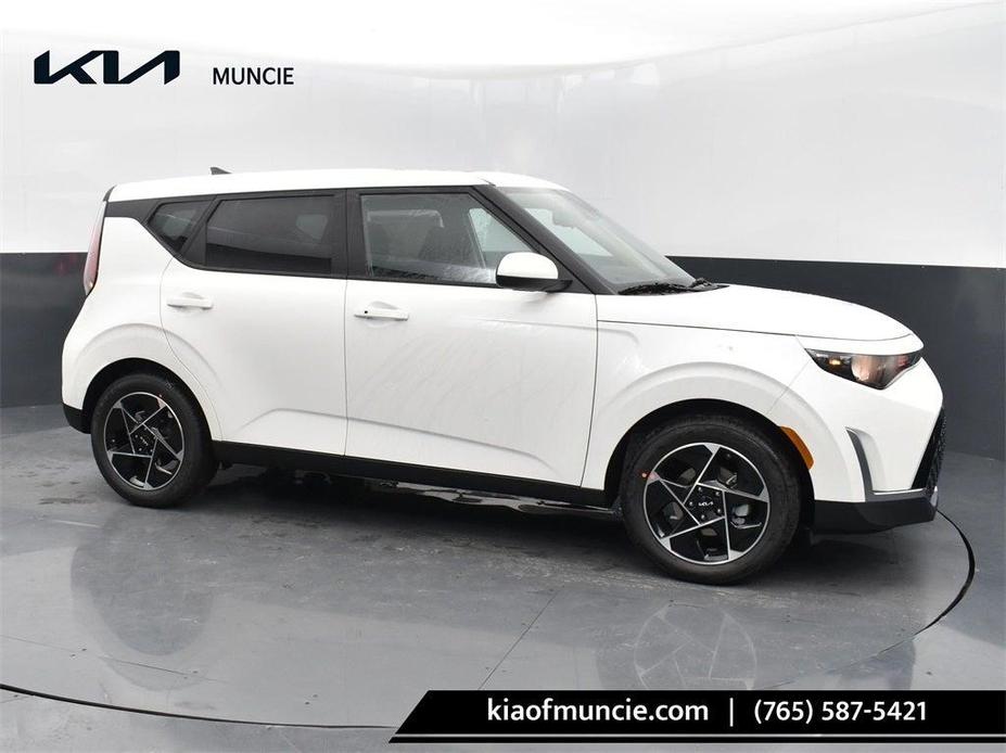 new 2025 Kia Soul car, priced at $24,201