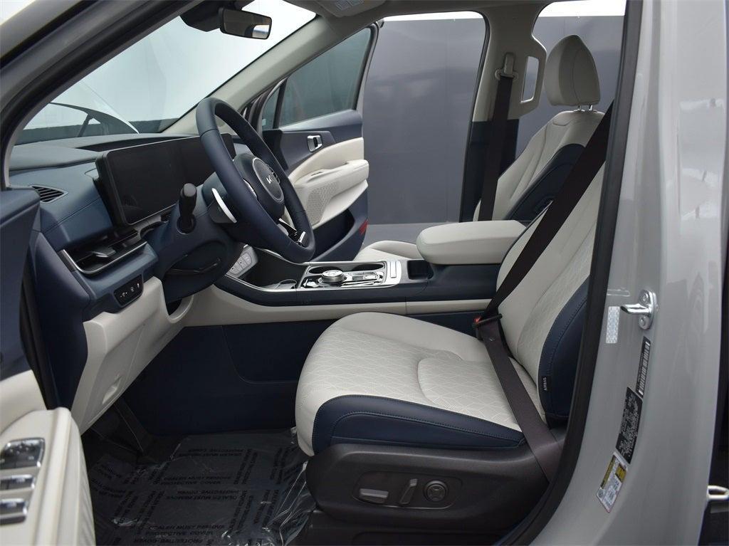 new 2025 Kia Carnival car, priced at $44,855