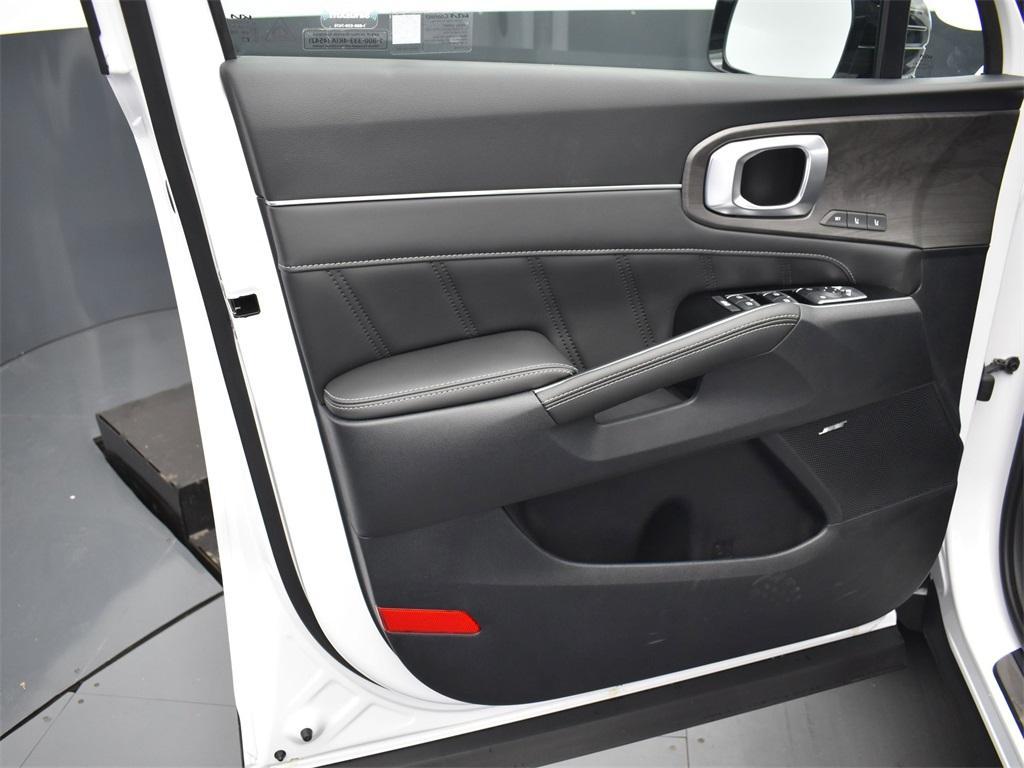 new 2025 Kia Sorento car, priced at $44,249