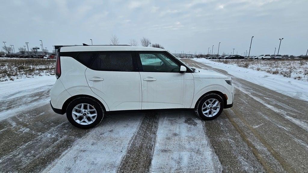 new 2025 Kia Soul car, priced at $21,586